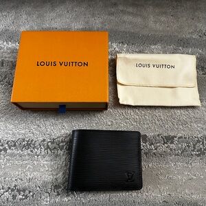 Louis Vuitton Black Bifold Mens Wallet